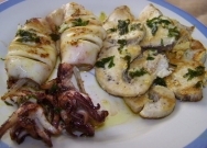Calamares a la plancha con ajo y perejil