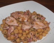 Calamares con garbanzos