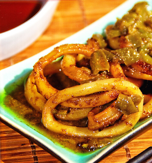 Calamares con pimientos verdes