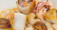 Calamares rellenos con judías del gantxet