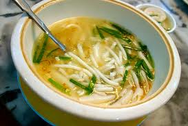 Caldo con fideos