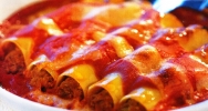 Canelones con coulis de tomate