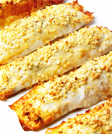 Canelones de pasta filo con plátano y chocolate