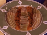 Cardos con salsa de pimentón