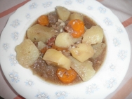Carne de ternera con patatas en olla rápida