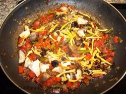 Cazuela de setas y verduras con crema de queso