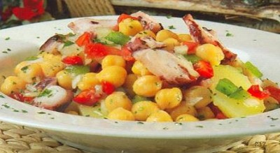 Cazuelita de garbanzos con pulpo