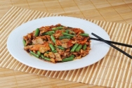 Chop suey de pollo