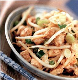 Chop suey de pollo con ajo