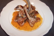 Chuletas de carnero con jugo de cazadores