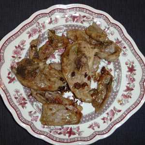 Chuletas de cordero al ajo cabañil