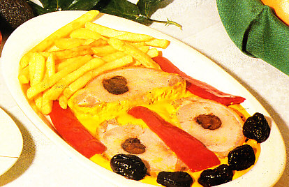 Cinta de lechón relleno de ciruelas al horno