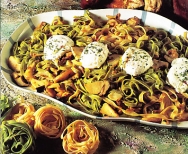 Cintas con conejo y champiñones