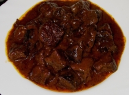 Civet de corzo al chocolate