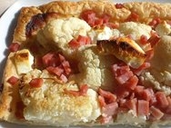 Coliflor con piñones y tocino enverado
