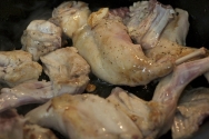 Conejo con ajos