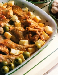 Conejo con salsa de aceitunas