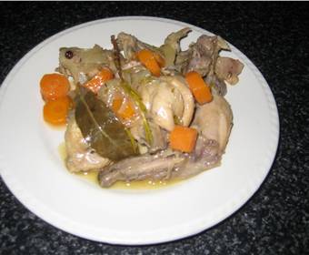 Conejo en escabeche