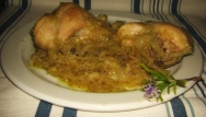 Conejo encebollado