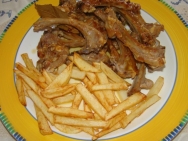 Costillas de cabrito al ajo
