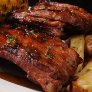 Costillas de cerdo al vino tinto