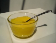 Crema de limón con virutas de chocolate