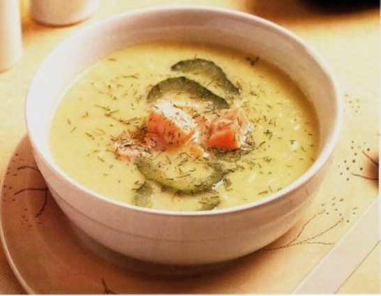 Crema de pepinos y gambas al eneldo