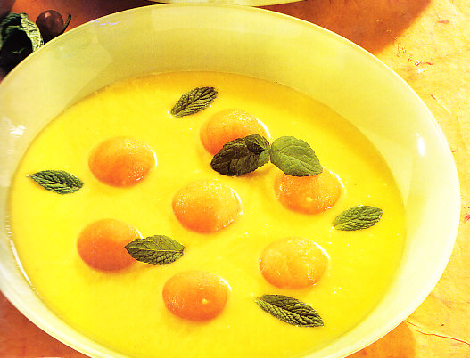 Crema de piña al coco con melón