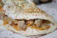 Crêpes de bereberechos con salsa verde