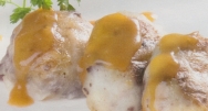 Crepinettes de patata, pies de cerdo y butifarra negra