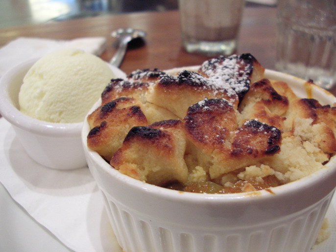 Crumble de plátano y mango