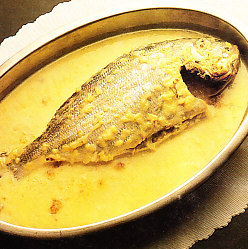 Dorada a las uvas y al cava