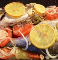 Dorada al horno con hortalizas