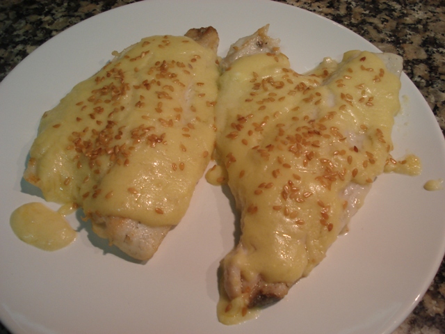 Dorada con salsa griega