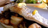 Dorada rellena de langostinos