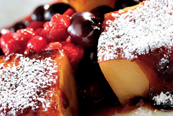 Dulces de patata con frutas del bosque al aroma de Oporto