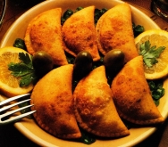 Empanadillas rellenas de pollo y manzana