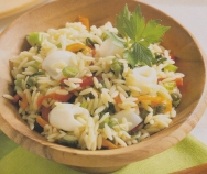 Ensalada de arroz con pimientos y calamarcitos