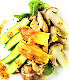 Ensalada de criadillas con setas de calabaza