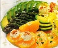 Ensalada de espárragos, naranjas y aguacate