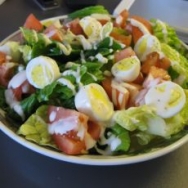 Ensalada de espárragos y huevos de codorniz