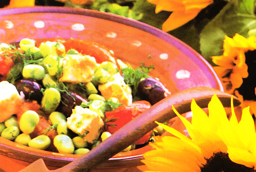 Ensalada de habas tiernas y queso feta