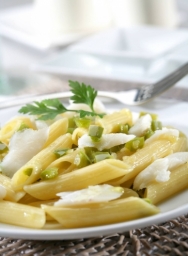 Ensalada de macarrones y bacalao