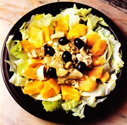 Ensalada de pollo con naranja