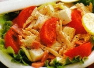 Ensalada de pollo multicolor
