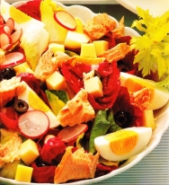 Ensalada de verano con atún y anchoas