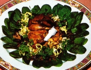 Ensalada tibia de perdiz y rovellones al vinagre de Banyuls