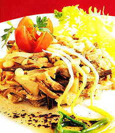 Ensalada volcánica con setas confitadas