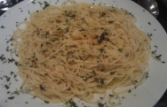 Espagurtis con ajo, aceite y guindilla