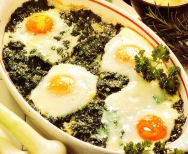 Espinacas y huevos al horno